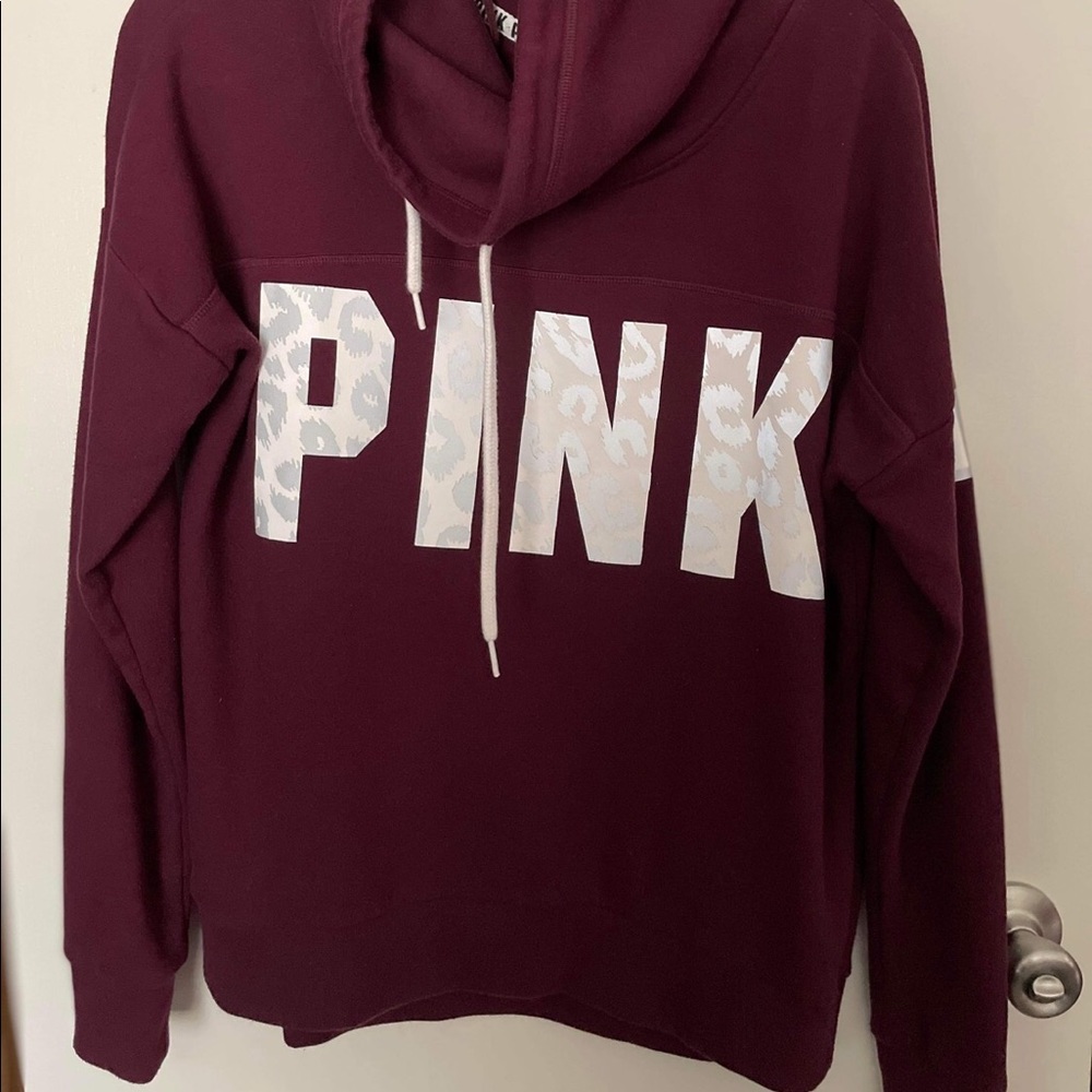 Turtle neck sweatshirt, Worn once, maroon